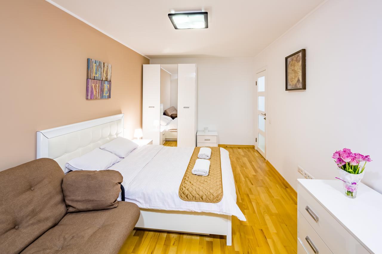 Bv Apartments Svobodu Avenue Lviv Exterior foto